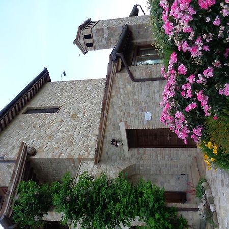 Agriturismo La Torraccia 托迪 外观 照片