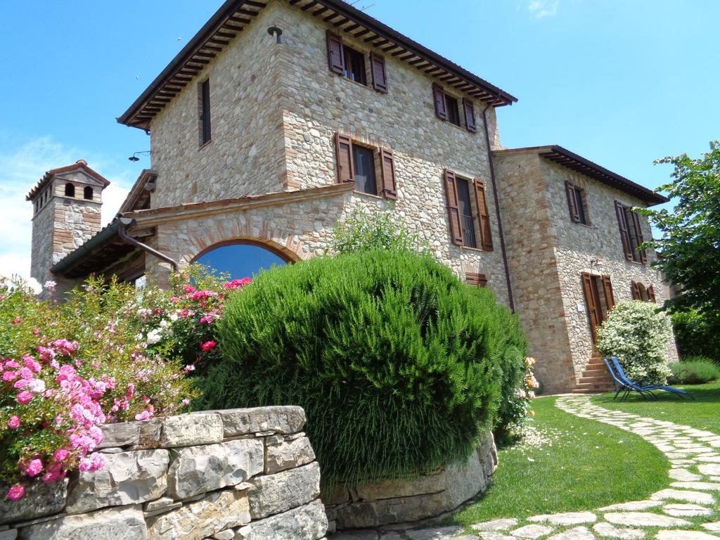 Agriturismo La Torraccia 托迪 外观 照片