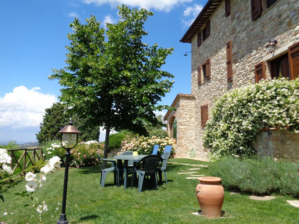 Agriturismo La Torraccia 托迪 外观 照片